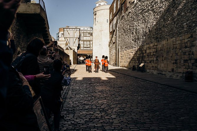 Early Access Tower of London Tour With Opening Ceremony & Cruise - Guided Walking Tour of Highlights