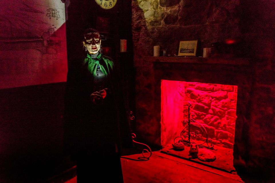 Edinburgh: Evening Underground Ghost Tour - Age and Accessibility Restrictions