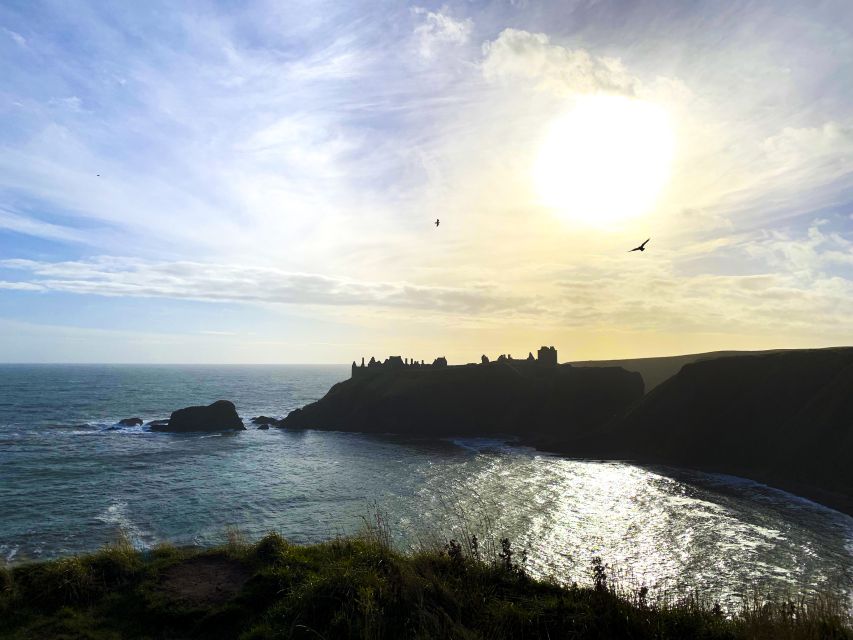 Edinburgh: St Andrews, Dunnottar Castle & Falkland Tour - Forth Bridge