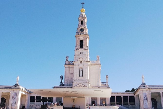 Exclusive Tour of Fátima and the Home of the Shepherds - Exploring the Sanctuary