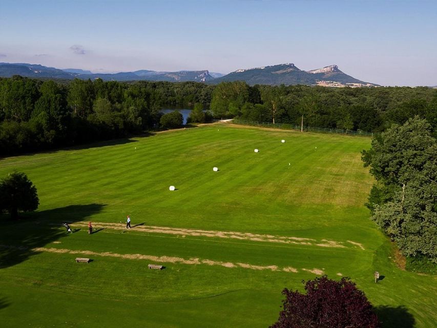 Exclusive Vineyard Golf: La Rioja and Basque Country - Historic Villages and Modern Architecture