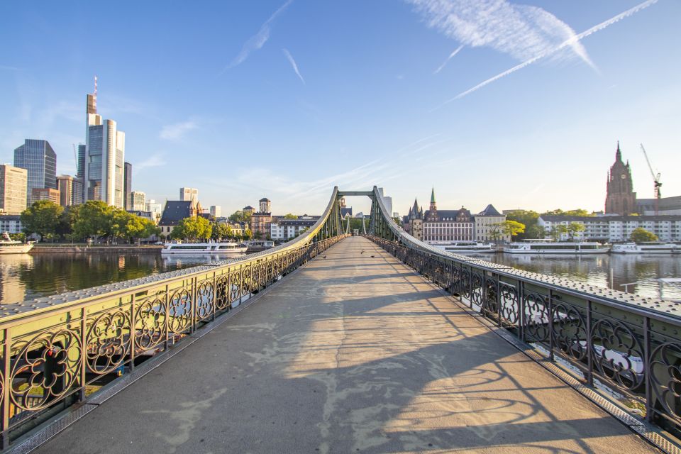 Frankfurt: Capture the Most Photogenic Spots With a Local - Discover Picturesque Corners of the City