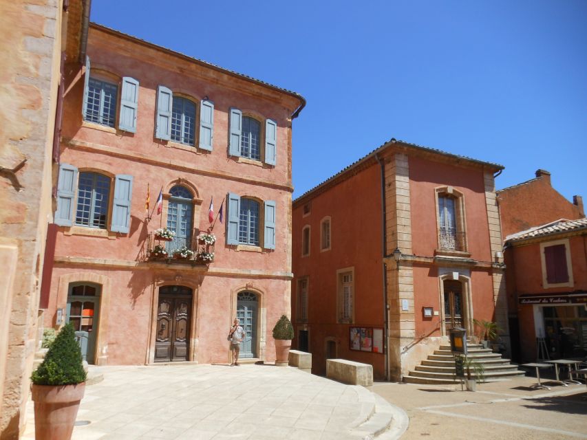 From Avignon: All Provence in One Day - Roussillon and Colorful Houses