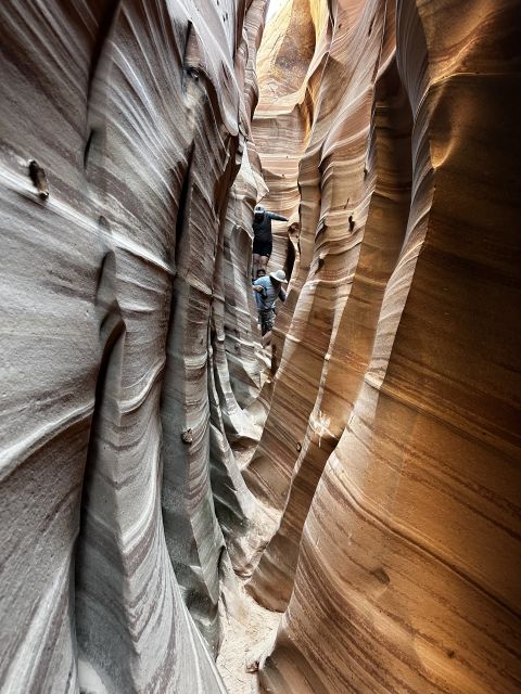 From Escalante: Zebra Slot Canyon Guided Tour and Hike - Hiking Difficulty