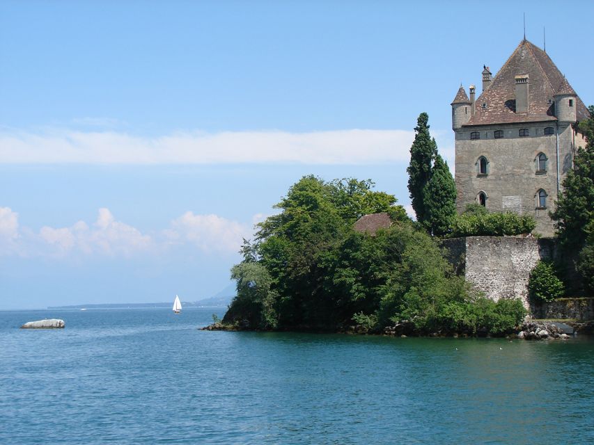 From Geneva: Yvoire Castle & Lake Geneva Cruise - Yvoire Castle