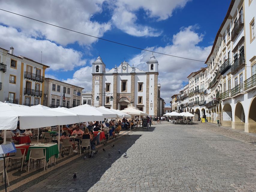 From Lisbon: Evora and Monsaraz Full-Day Tour - Praca Do Giraldo