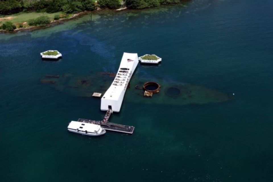 From Maui: Pearl Harbor and Oahu Circle Island Tour - North Shore Highlights