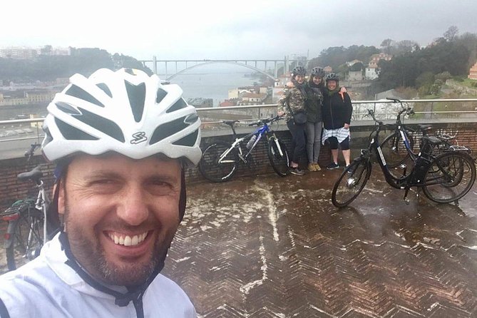 From Porto With View to Gaia: Private Bike Tour #Ducksideofporto - Discovering Gaias Charm