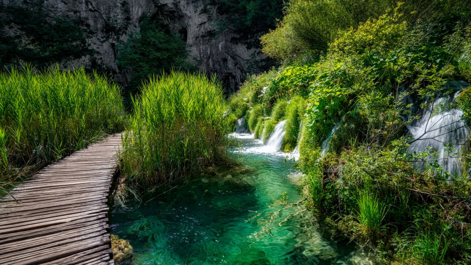 From Zagreb to National Park Plitvice Lakes Day Trip - Exploring Rastoke Village