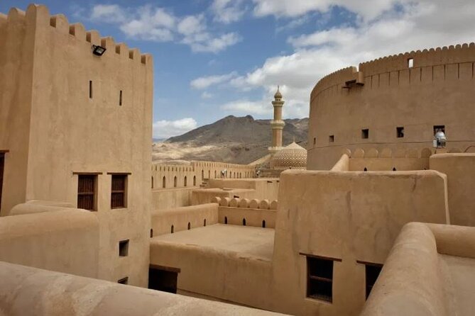 Full-Day Nizwa Fort, Bahla Fort and Jabreen Castle Private Tour - Accessibility and Participation