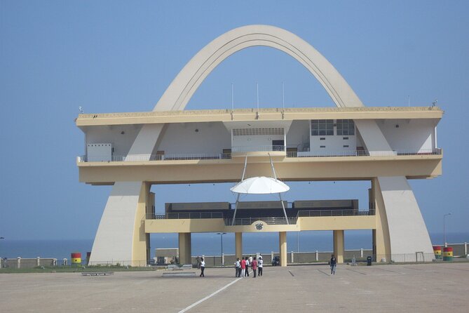 Full-Day Private Culture and History Tour of Accra - Independence Square