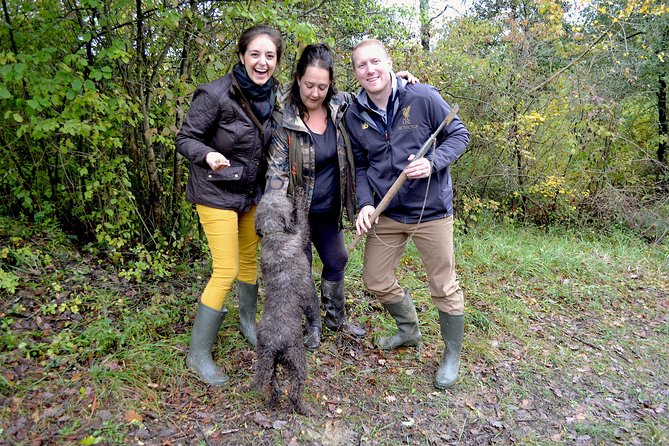 Full-Day Small-Group Truffle Hunting in Tuscany With Lunch - Locating the White Truffles