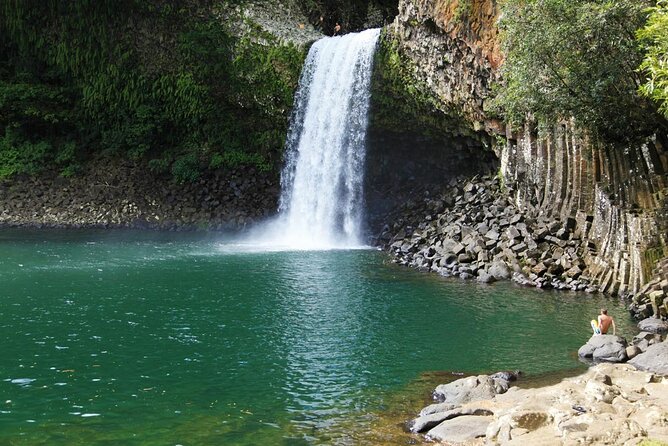 Full Day Tour of Reunion Island With Breakfast - Group Size and Accessibility