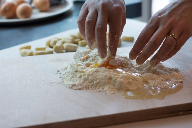 Gelato & Fettuccine Making Class in Rome - Meeting Point and Pickup