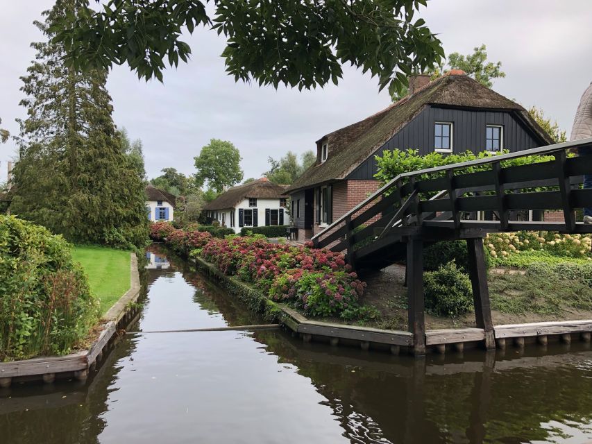 Giethoorn, Private Boat Tour & Zaanse Schans Windmills - Giethoorn Experience