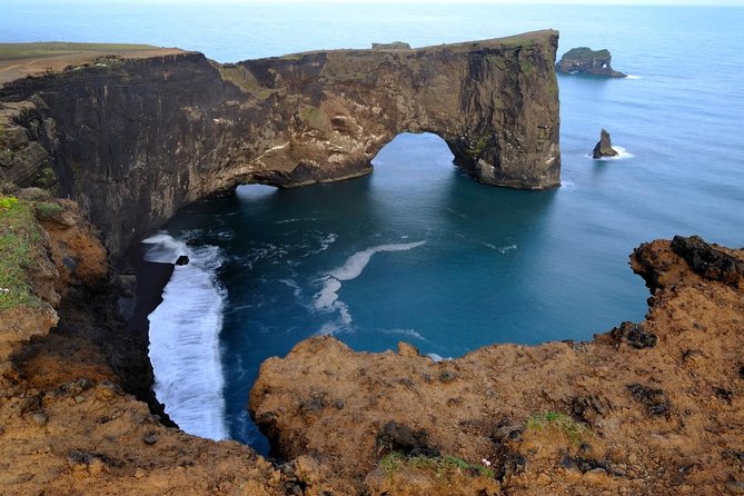 Glacier Lagoon, Diamond Beach, Black Sand Beaches and Waterfalls - Diverse Landscapes in One Day