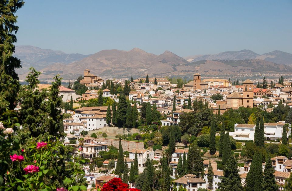 Granada: Private Fast-Track Alhambra and Albaicin Tour - Alcazaba of Alhambra