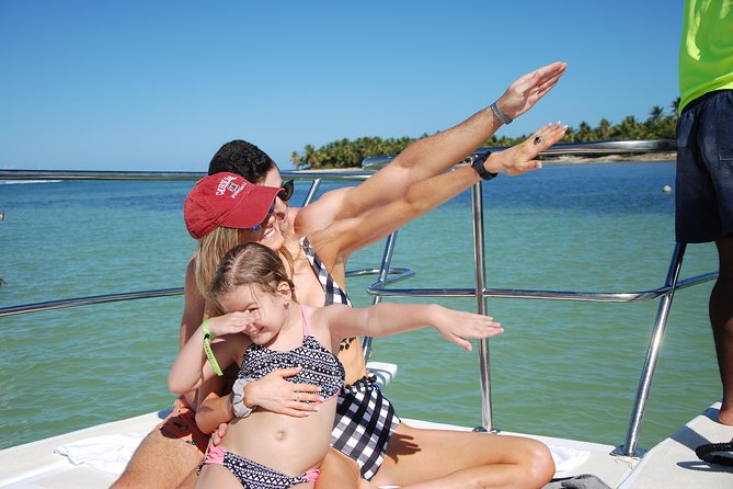 Great Snorkeling Cruise With Sharks & Stingray Encounter and Natural Pool - Natural Pool Experience