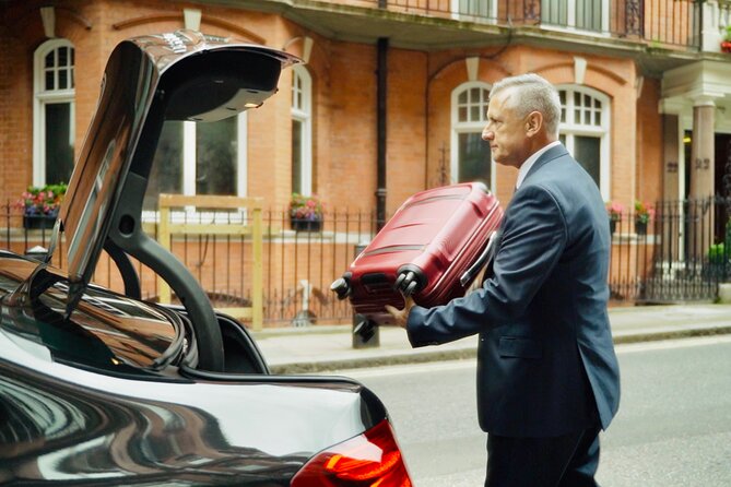 Heathrow Airport Taxi - Private Transfer To/From London - Public Transportation Accessibility