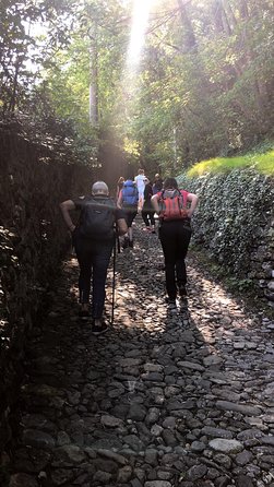 HIKING TOUR: VARENNA, Castle of VEZIO Villa MONASTERO, FIUMELATTE - Guided Experience