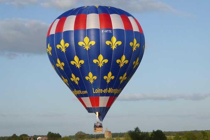 Hot Air Balloon Flight Over the Castle of Chenonceau / France - Château De Chenonceau: a Floating Castle