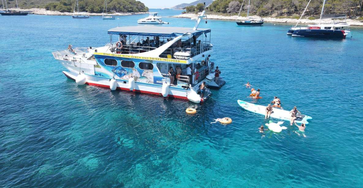 Hvar, Brač, and Pakleni Cruise With Lunch and Drinks - Onboard Experience