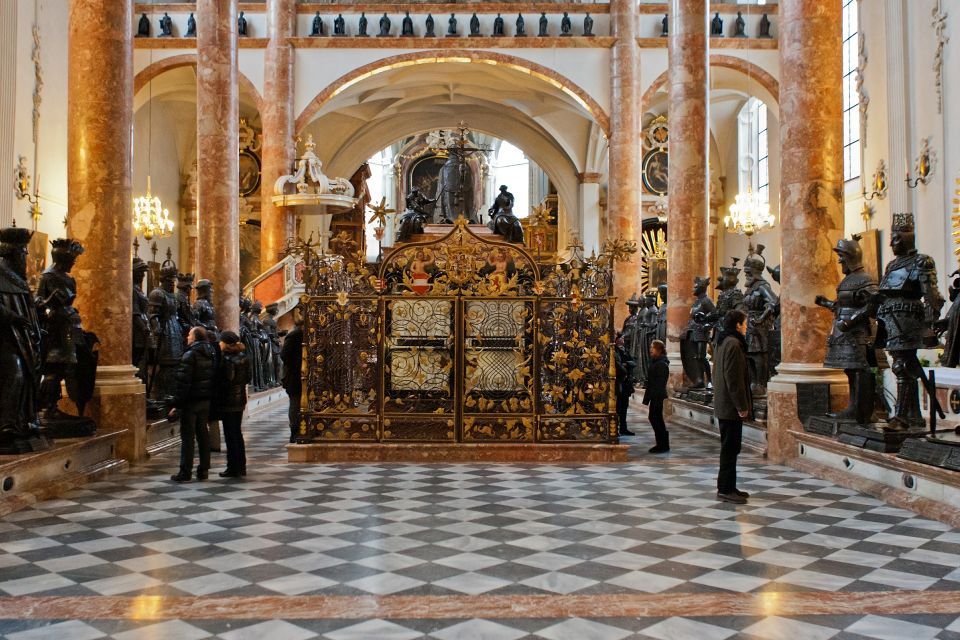 Innsbrucks Art and Culture Revealed by a Local - The World of Crystals