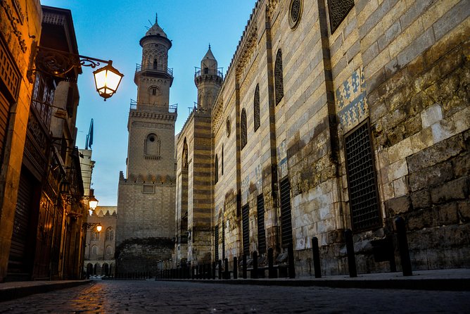 Islamic Cairo Walking Tour: Khan El Khalili, Al-Azhar Mosque - Khan El Khalili Bazaar