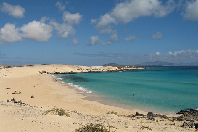 Lanzarote: Ferry Ticket to Fuerteventura With Free Wifi - Meeting Point and Boarding Process