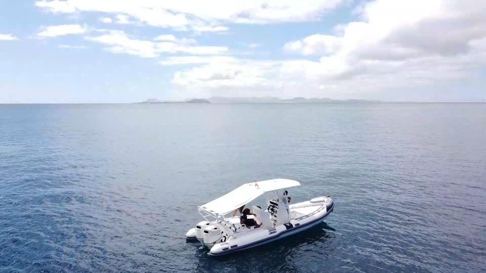 Lanzarote: Private Boat Trip 2:30h - Papagayo Beach