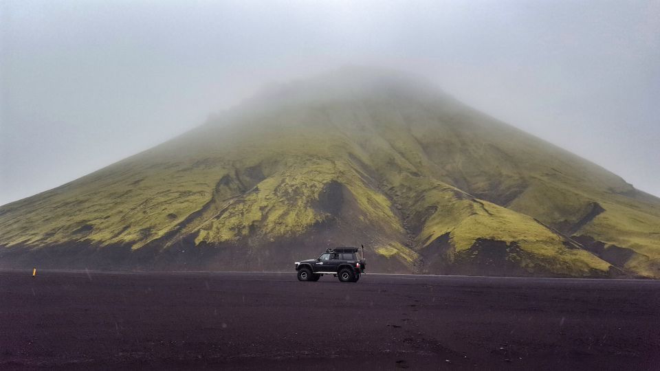 Laugavegur Photography Jeep Tour - Captivating Landmannalaugar Geothermal Bathing Pool