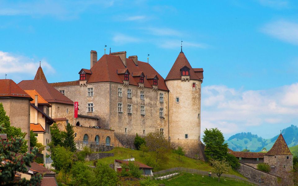 Lausanne: Gruyères Tour With Cheese and Chocolate Tastings - Meeting Point