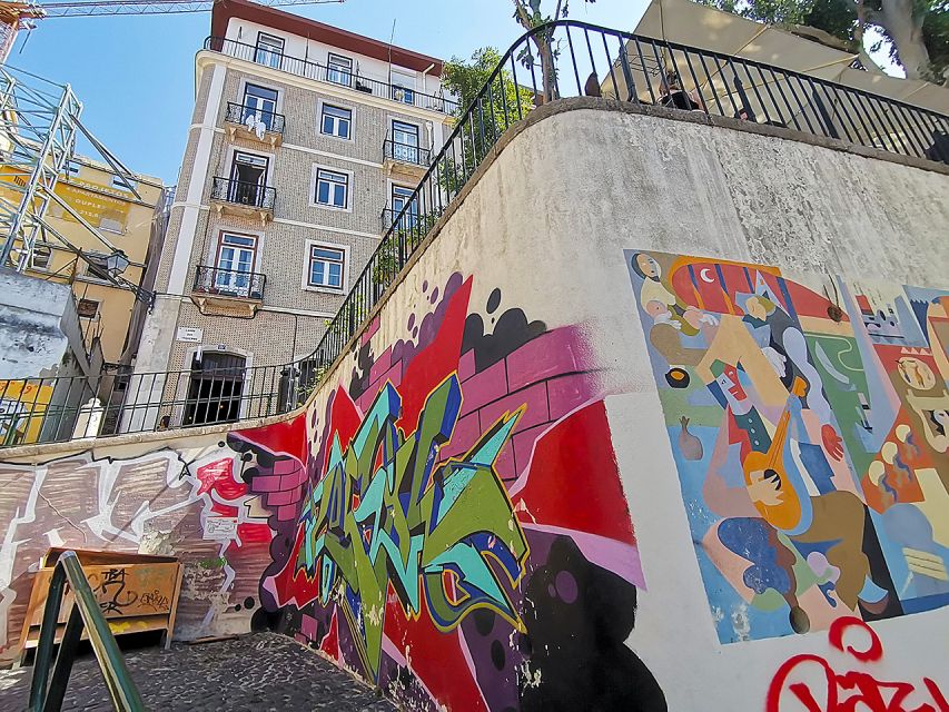 Lisbon: 2-Hour Street Art Photo Tour - Inclusions and Exclusions