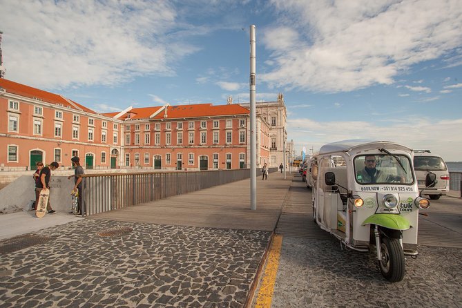 Lisbon: 5-Hour All Inclusive Tour on a Exclusive Tuk Tour - Culinary Delights