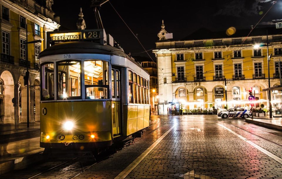 Lisbon: Private Night Tour With Fado Dinner Show - Belém and Pastel De Belém