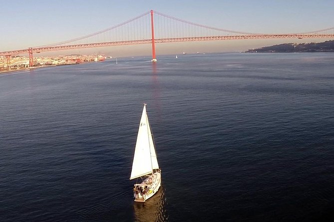 Lisbon Private Sailing Cruise, Drink Included (Options: 2h, 3h, 4h, 6h or 8h) - Meeting Details