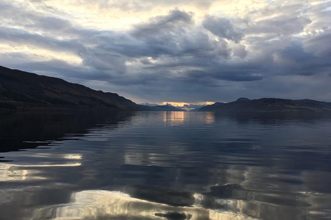 Loch Ness 1-Hour Cruise With Urquhart Castle Views - Onboard Amenities and Features