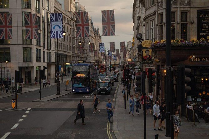 London by Night Sightseeing Open Top Bus Tour With Audio Guide - Traveler Reviews