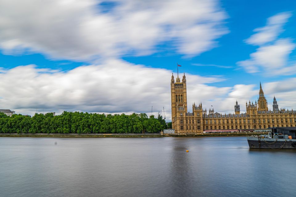 London: Exclusive Self-Guided Audio Tour With Claude Monet - Discover Monets London