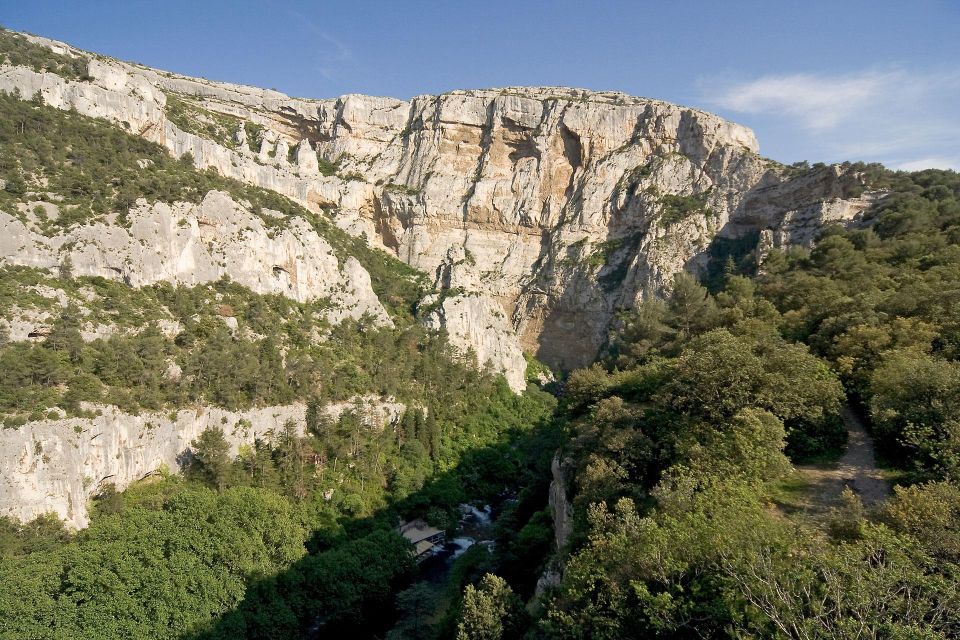 Luberon: Plague Wall Bike Ride - Historic Plague Wall and Maquis Du Chat