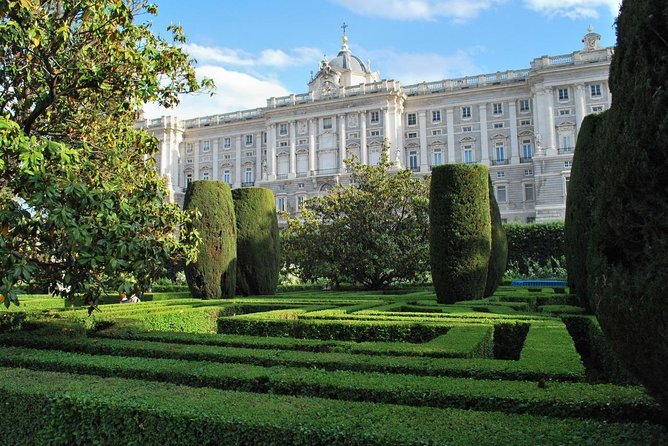 Madrid Royal Palace Guided Tour With Skip the Line Ticket - Cancellation Policy