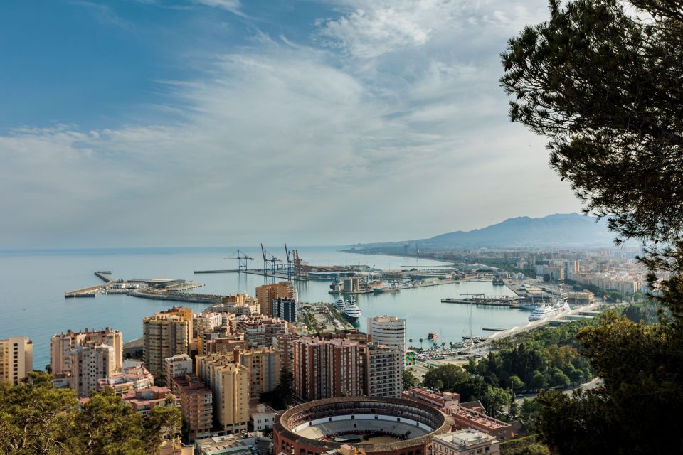 Malaga: Private Architecture Tour With a Local Expert - Castillo De Gibralfaro