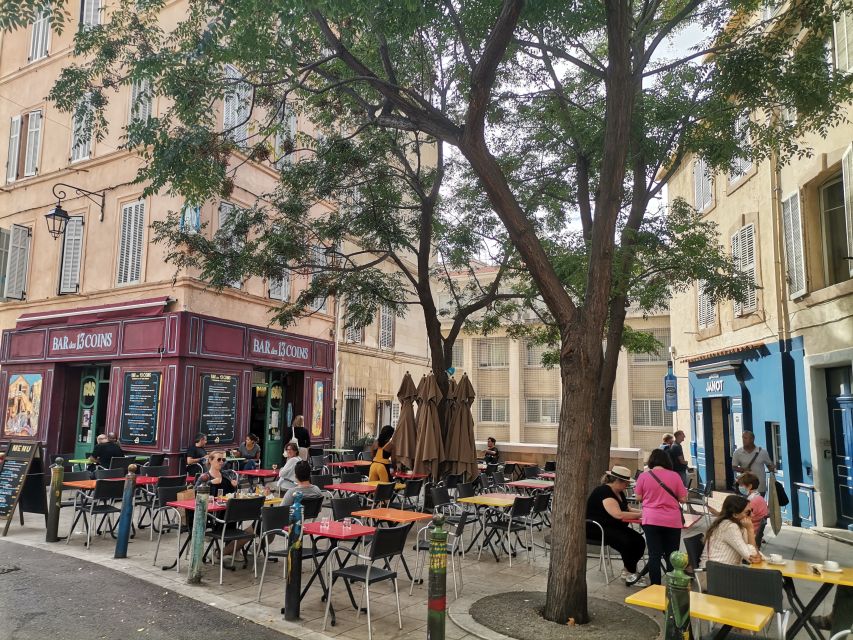 Marseille: Guided Pétanque Game With Local Aperitif - Taking in Local Culture