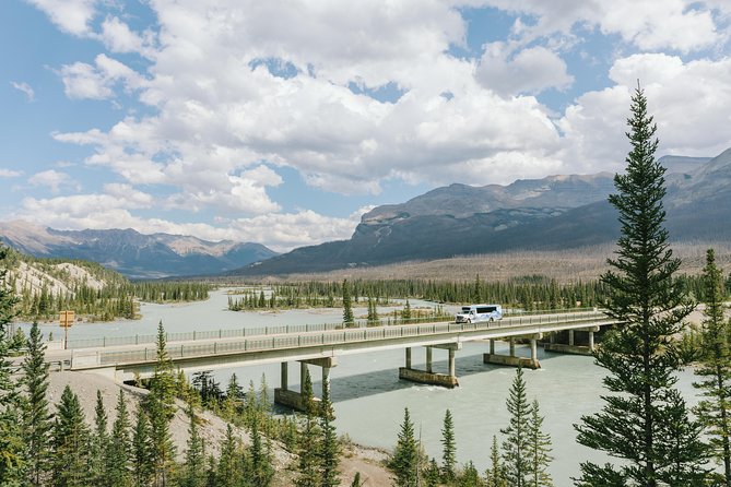 Mountain Lakes and Waterfalls - Roundtrip From Banff - Yoho National Park Highlights