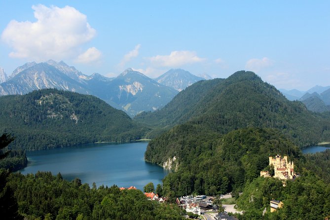 Neuschwanstein Castle Tour With Skip the Line From Hohenschwangau - Scenic Photo Opportunities