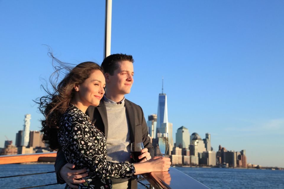 New York City: Champagne and Cheese Pairing Cruise - Meeting Point and Accessibility