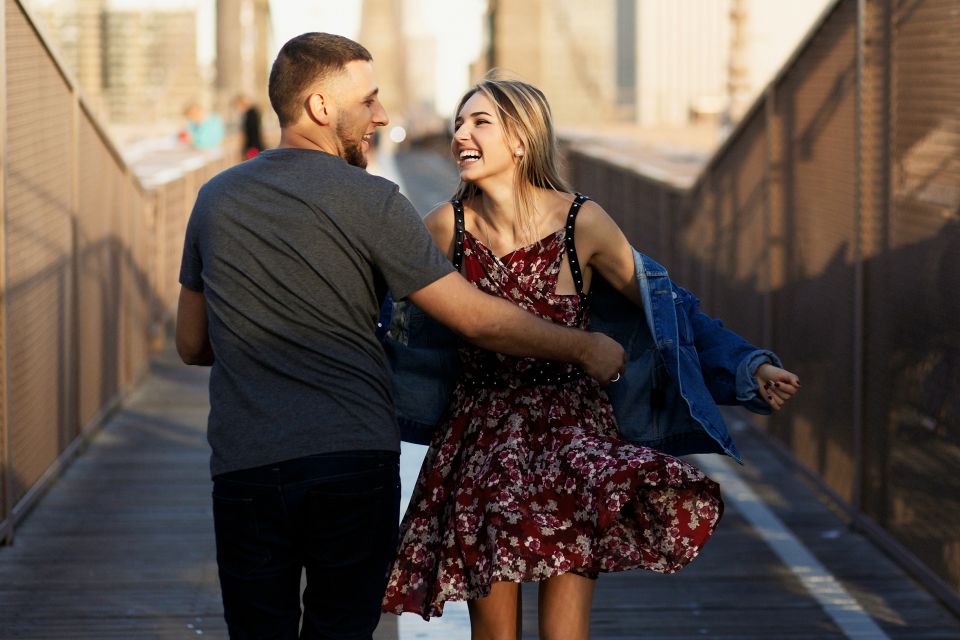 New York: Professional Photoshoot at Brooklyn Bridge - Personalized Photo Experience