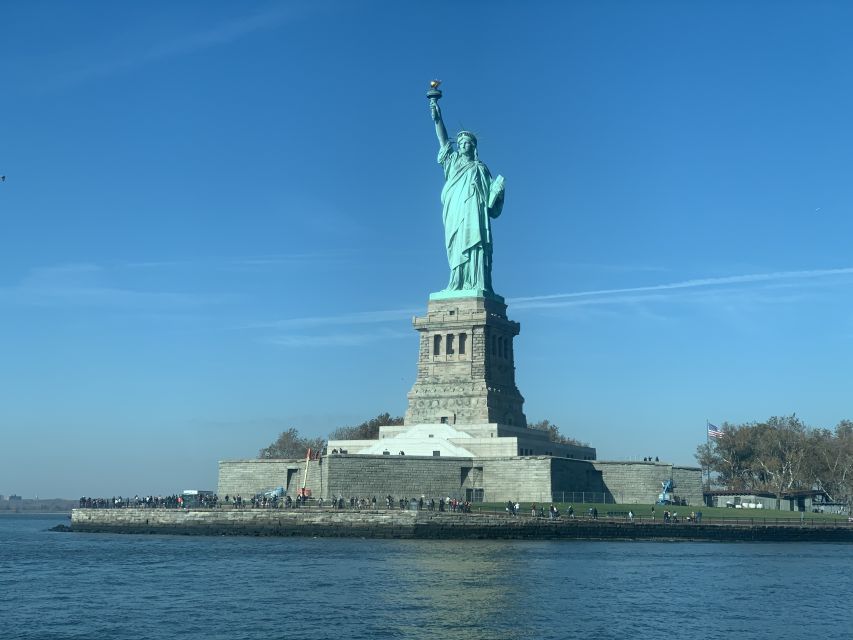 NYC: Statue of Liberty Guided Private Group or Family Tour - Guided Tour Highlights