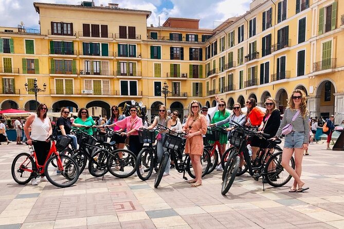 Palma De Mallorca Shore Excursion: Bike Tour With Cathedral and Parc De La Mar - Discovering Palma De Mallorca Old Town