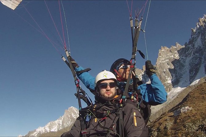 Paragliding Discovery Flight - Included Equipment and Transportation